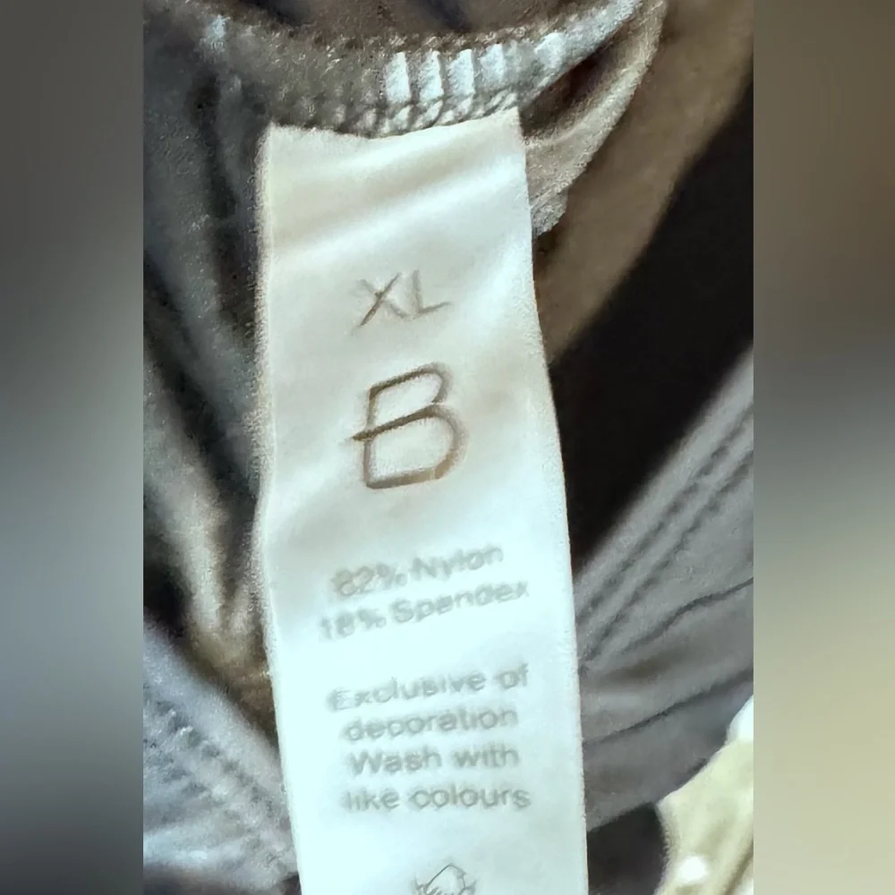 Elegant Black Women's Swim Dress Size XL NWT - Picture 2 of 9